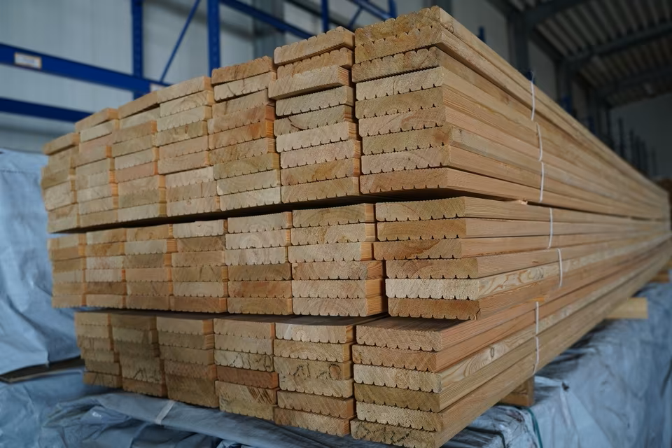 Terrassendielen Geriffelt